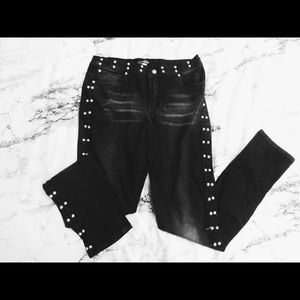 Black jeans with beading from Venus.